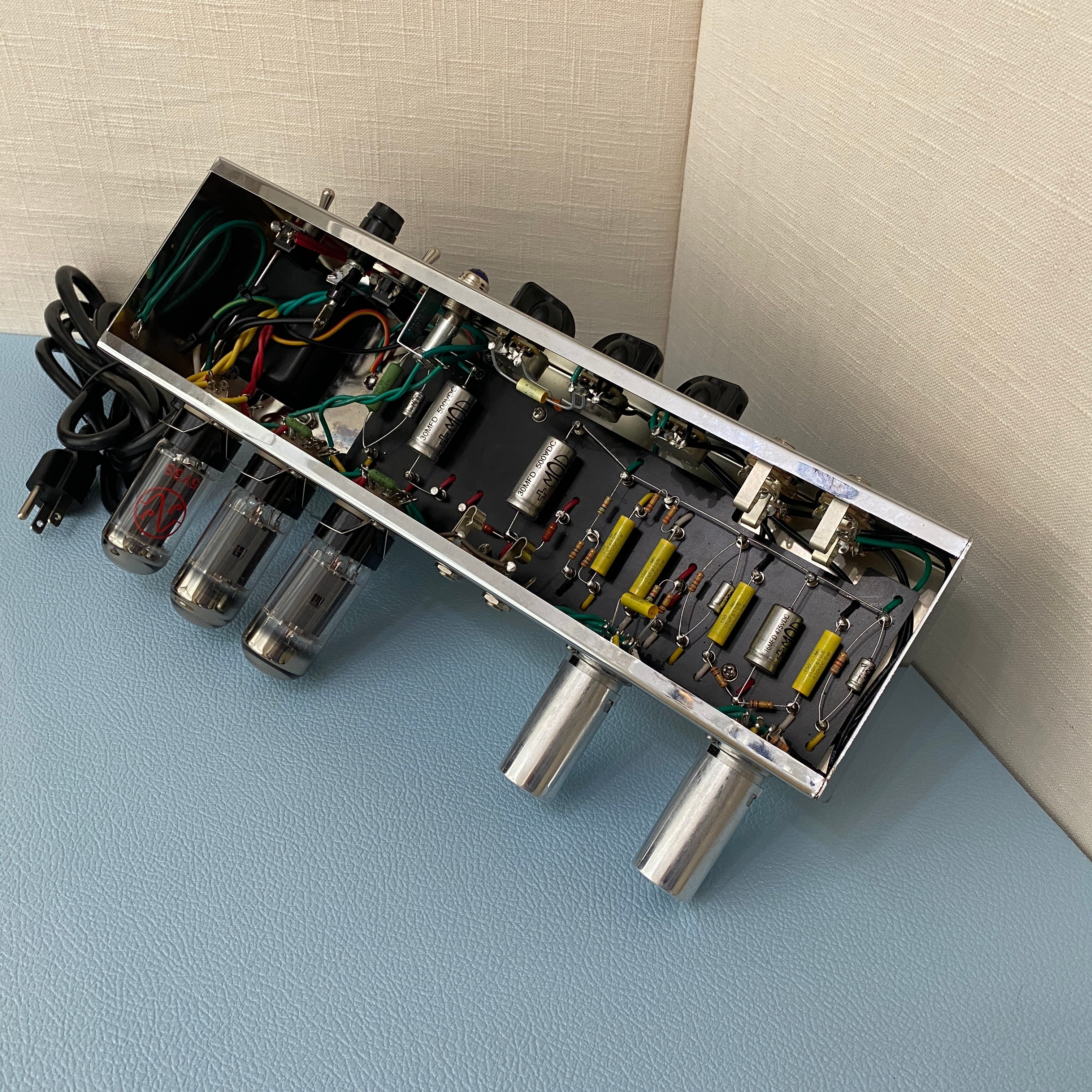 Barbeaux Amplification Hand Wired 5E3 Tweed Deluxe Clone Chassis barbeaux-amplification-hand-wired-5e3-tweed-deluxe-clone-chassis